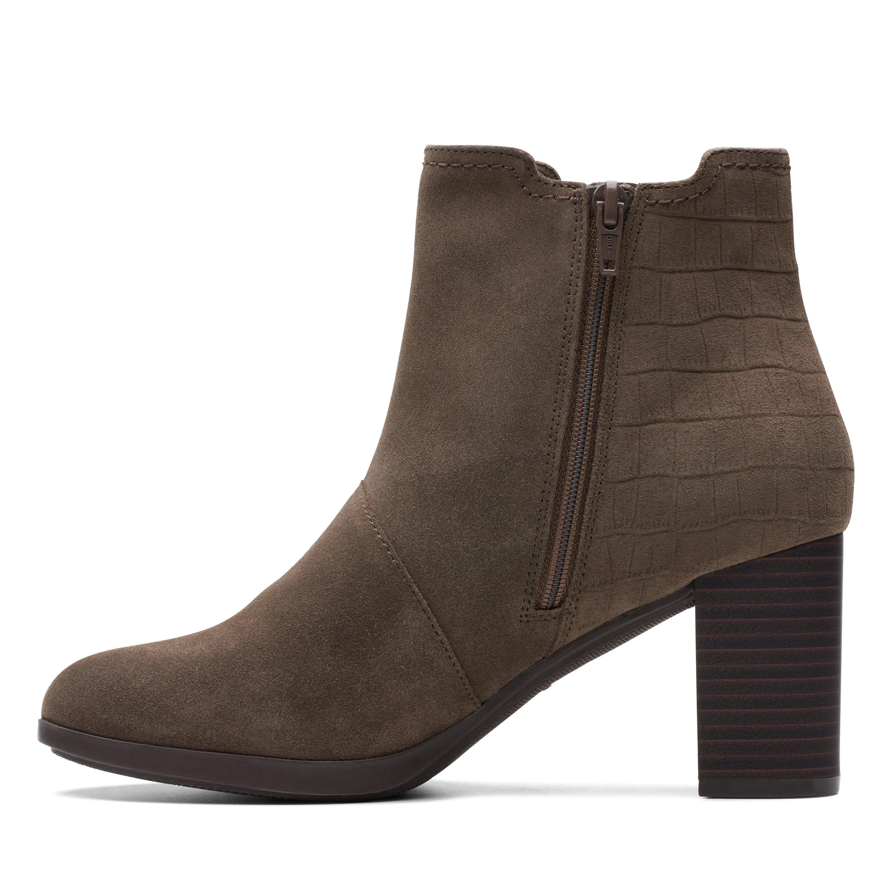 Clarks Bayla Rose in Grey Suede