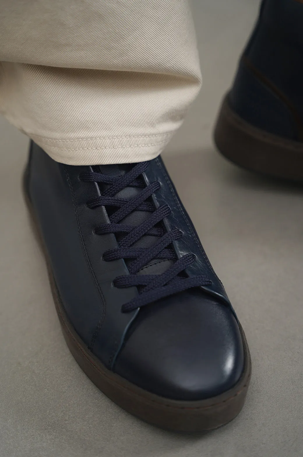 HIGH-TOP LEATHER SNEAKERS