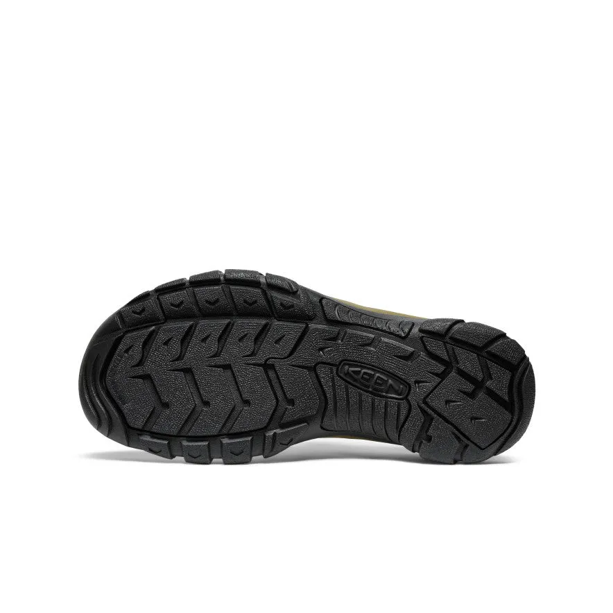 Men's Newport Retro Sandal x Études Studio  |  Etudes Olive