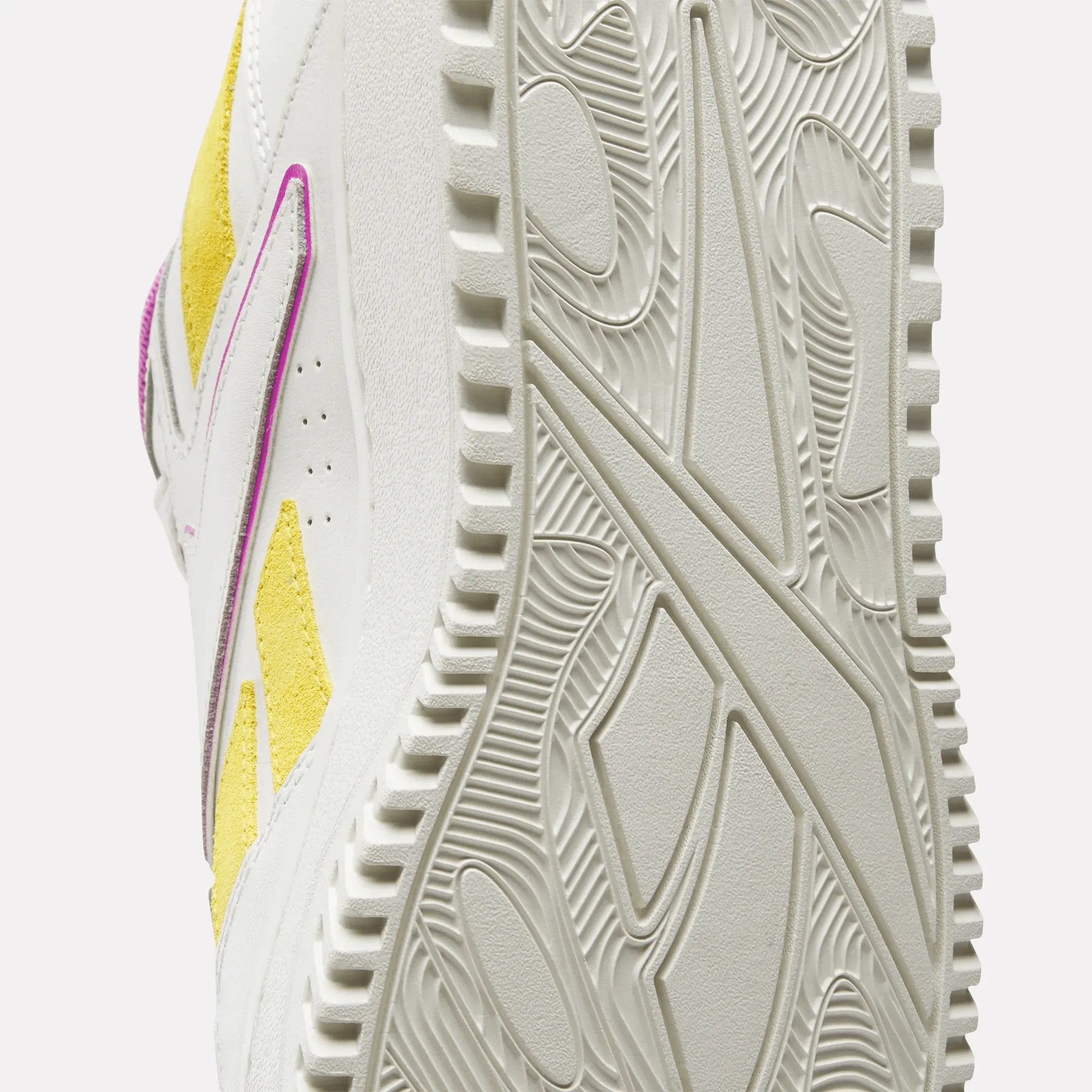 Reebok Shoes ATR Chill Retro Basketball Shoes