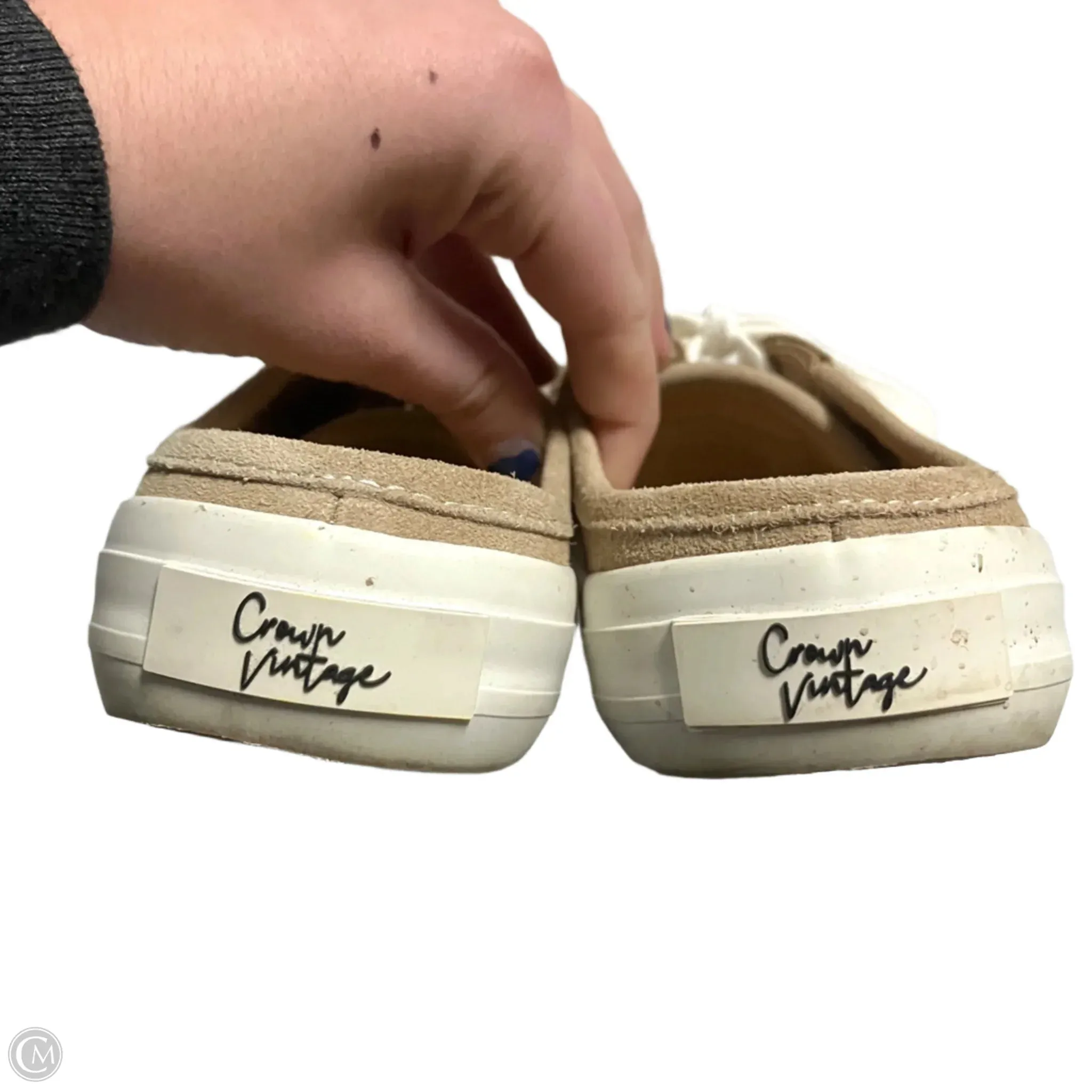 Shoes Sneakers By Crown Vintage In Tan, Size: 6.5