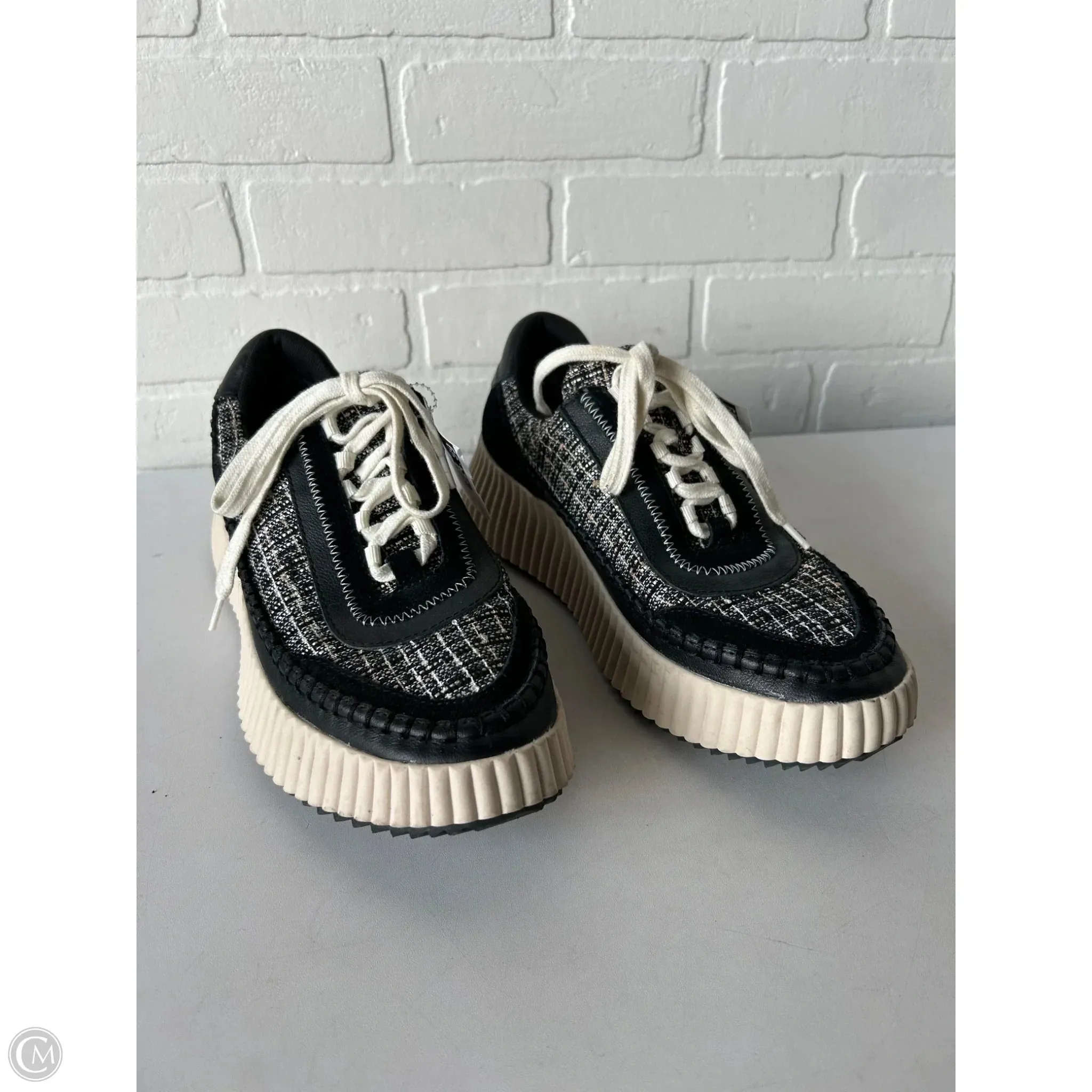 Shoes Sneakers By Dolce Vita In Black & Cream, Size: 10