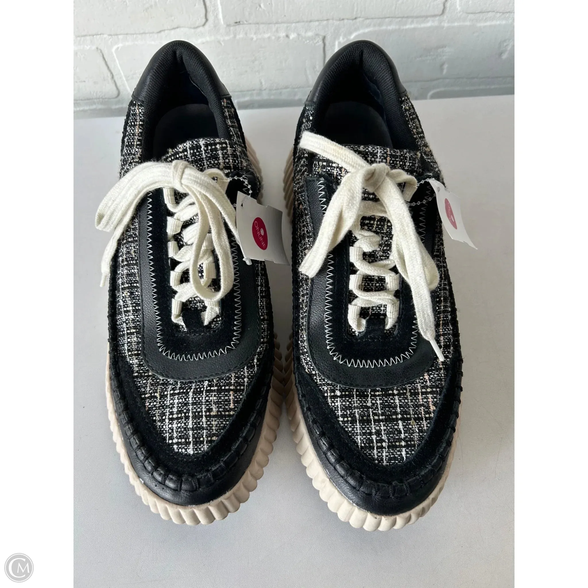 Shoes Sneakers By Dolce Vita In Black & Cream, Size: 10