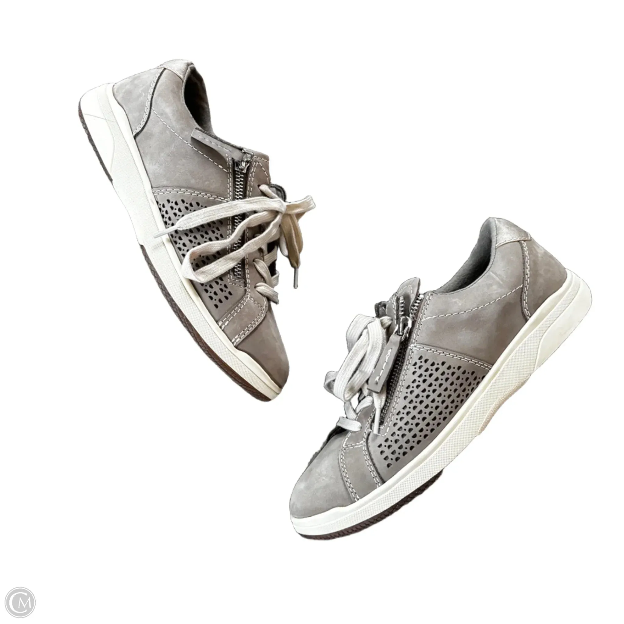 Shoes Sneakers By Earth In Tan, Size: 6.5