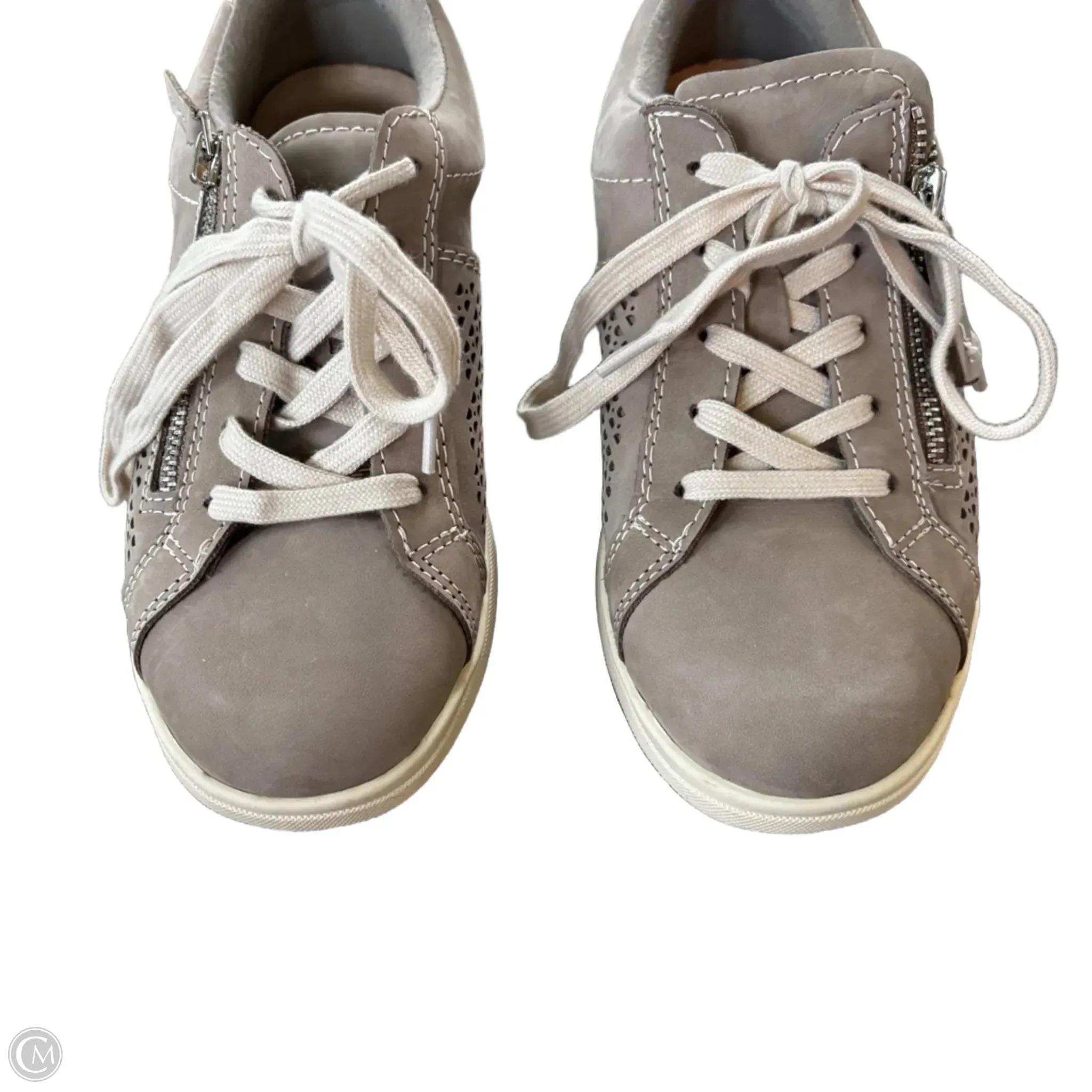 Shoes Sneakers By Earth In Tan, Size: 6.5