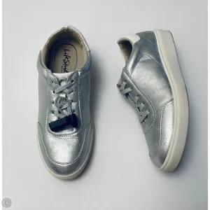 Shoes Sneakers By Life Stride In Silver, Size: 7.5