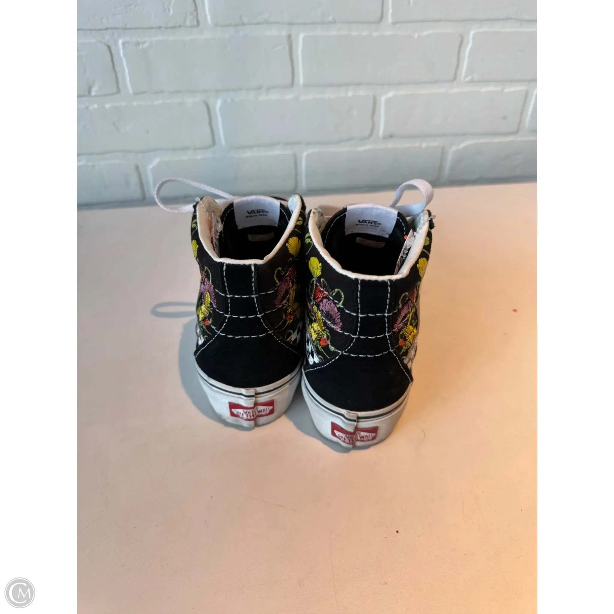 Shoes Sneakers By Vans In Black & Yellow, Size: 7