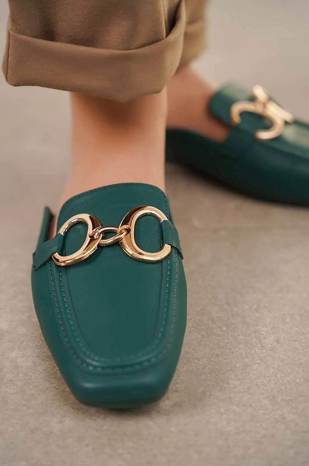 STAPLE MAMA MULES
