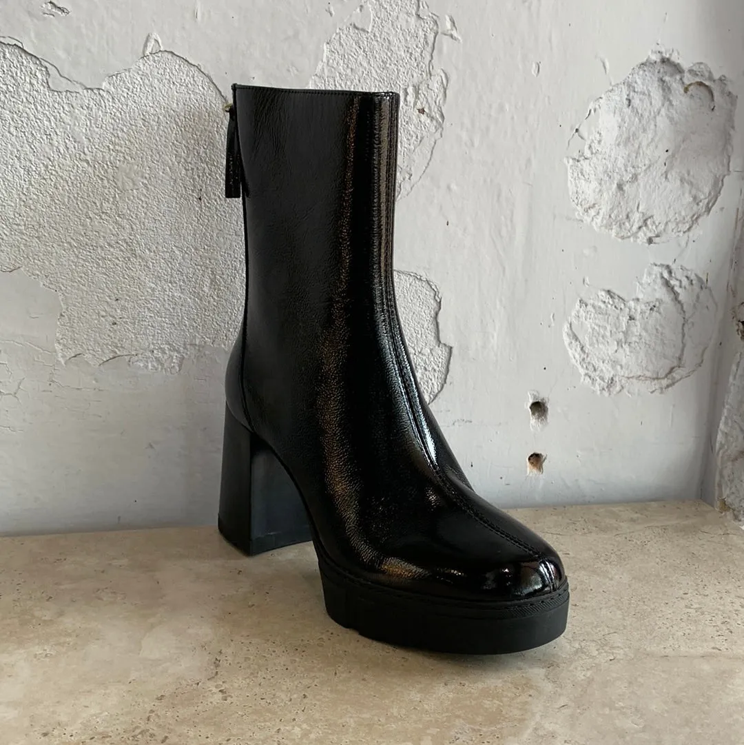 Unisa Kosar Patent Black Shoes_Unisa
