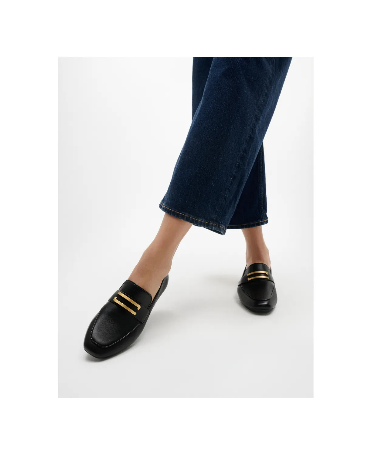 Womens Fitflop Shoes FitFlop Delicato Gold Trim Leather Loafer Black